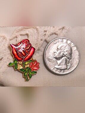 Vintage Red Rose Enamel Pin - Gold Tone Cloisonné Floral Brooch 80s